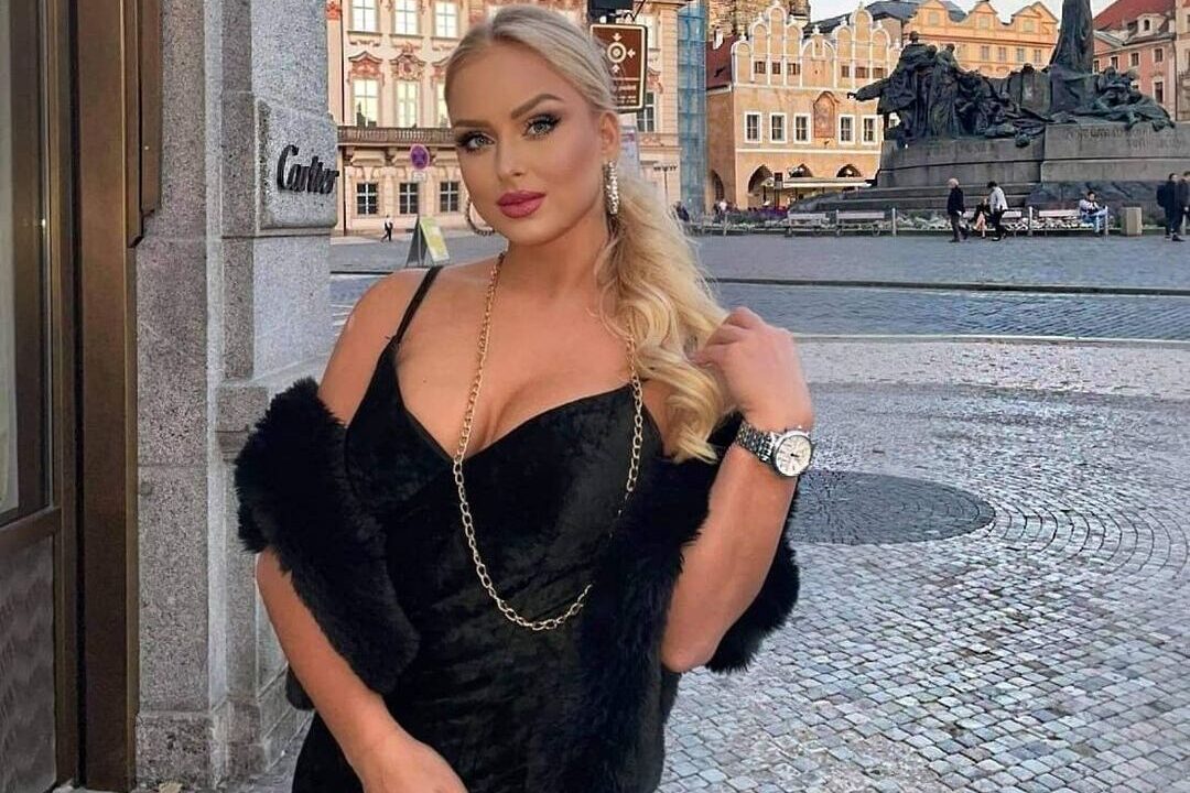 Frau aus der Tschechischen Republik online