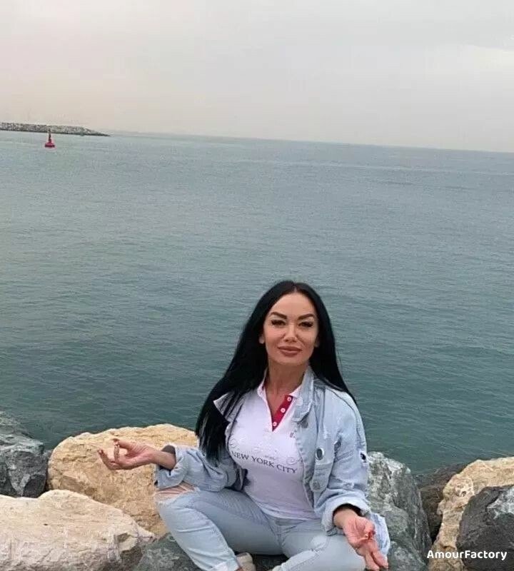 Oksana, 48