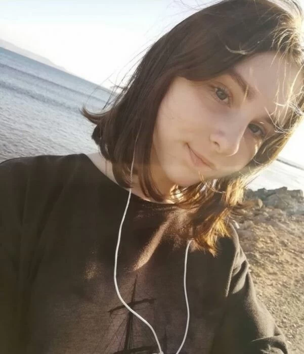 Monica020, 20