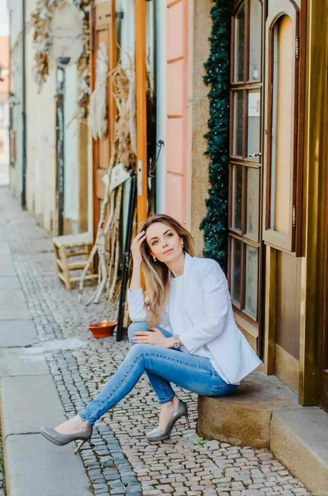 Maria, 33