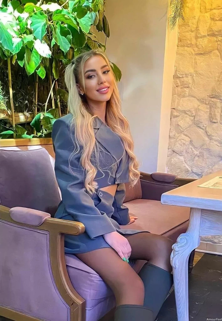 Eva, 29