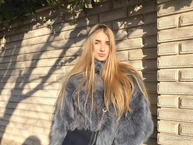Hanna, 19