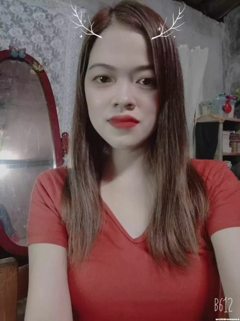 Janelle, 35