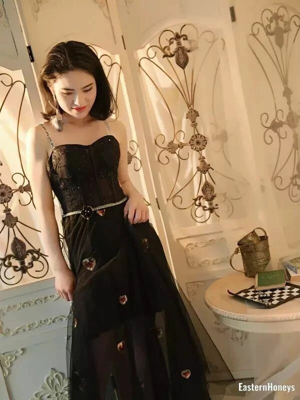 Carlie Profile image 5