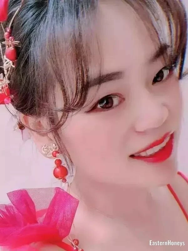 Bella Profile image 3