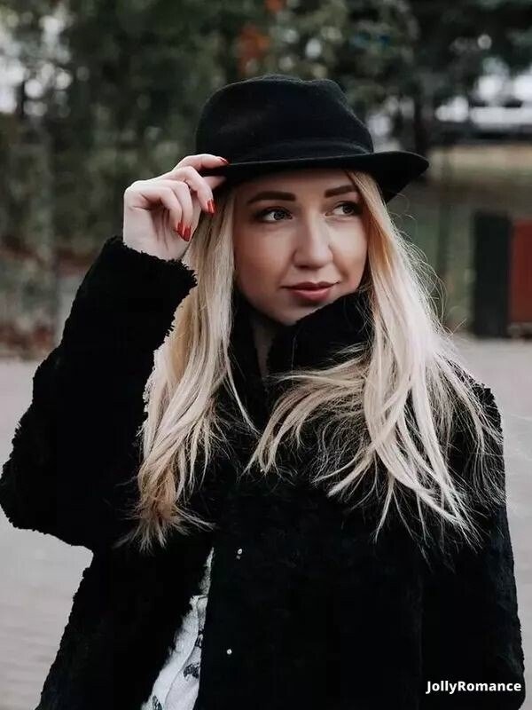 Alla Profile image 2