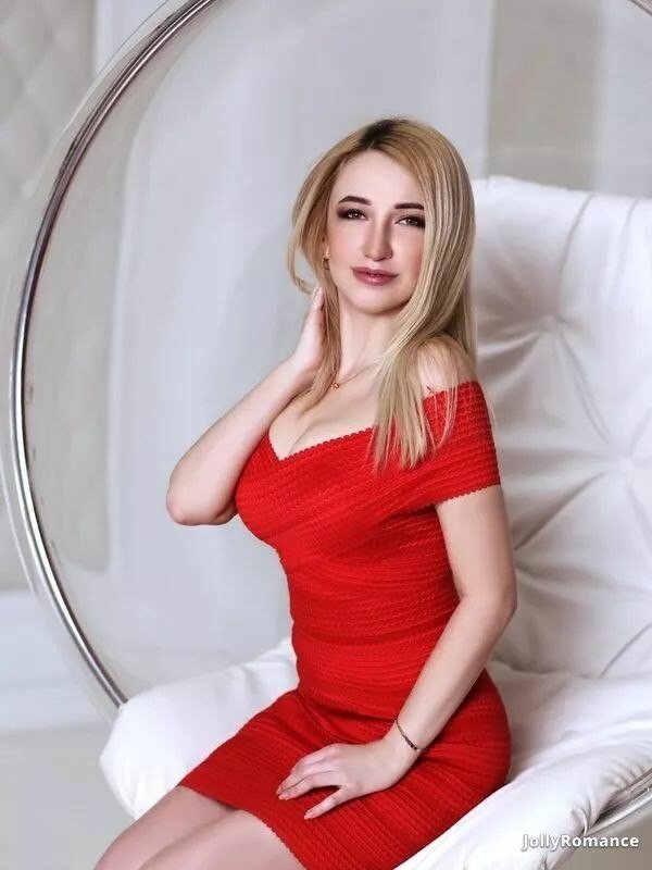 Alla Profile image 5