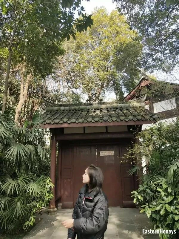 Claire Profile image 3