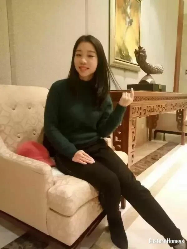 Ziyi Profile image 1