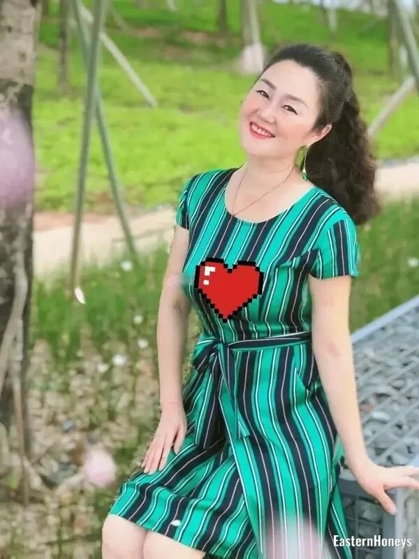 Karen, 53