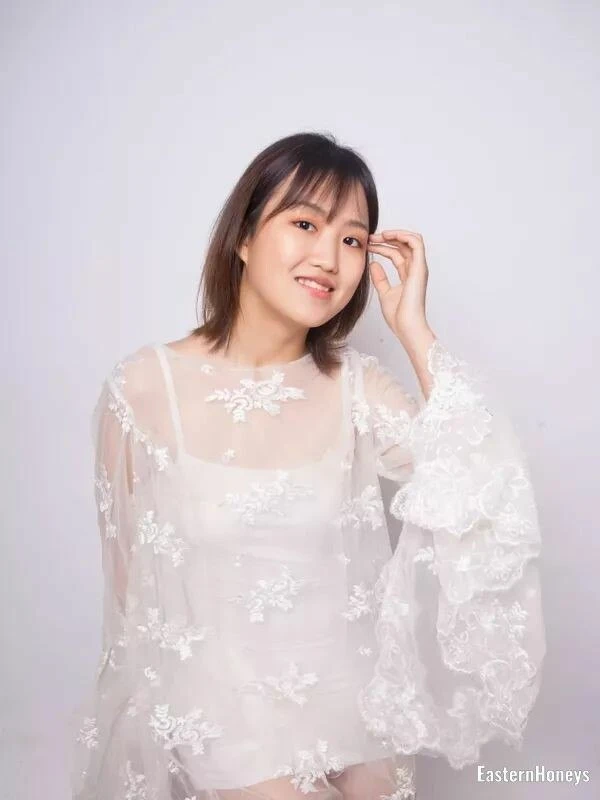 Xi Ya Xiong Profile image 3