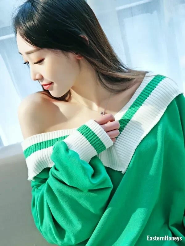 Yijia Profile image 2