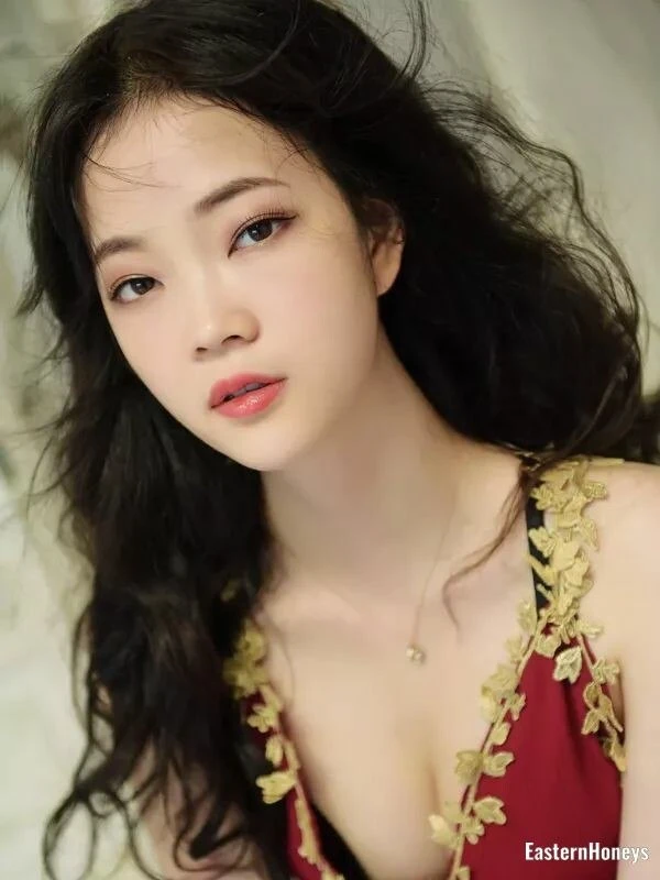 Yanhua Profile image 1
