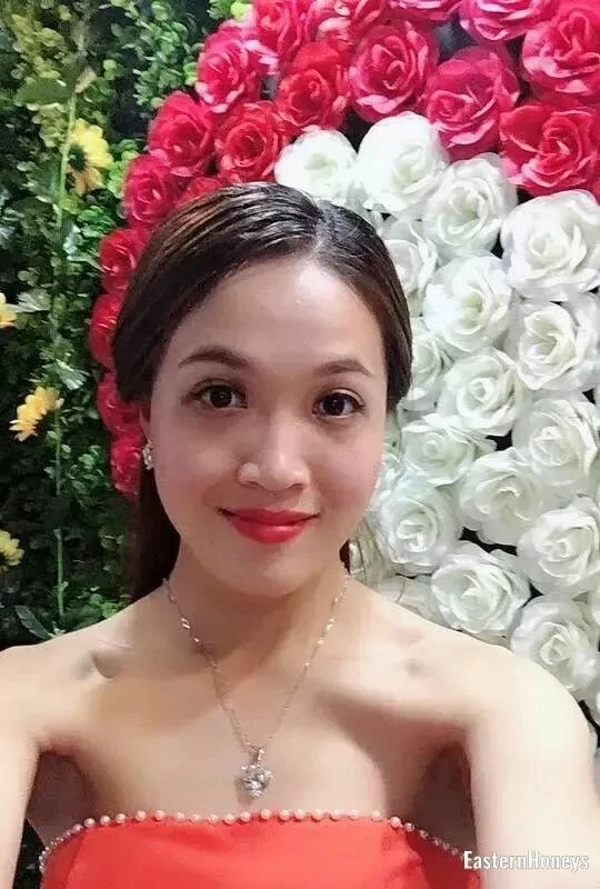 Thi Bich Van Profile image 1