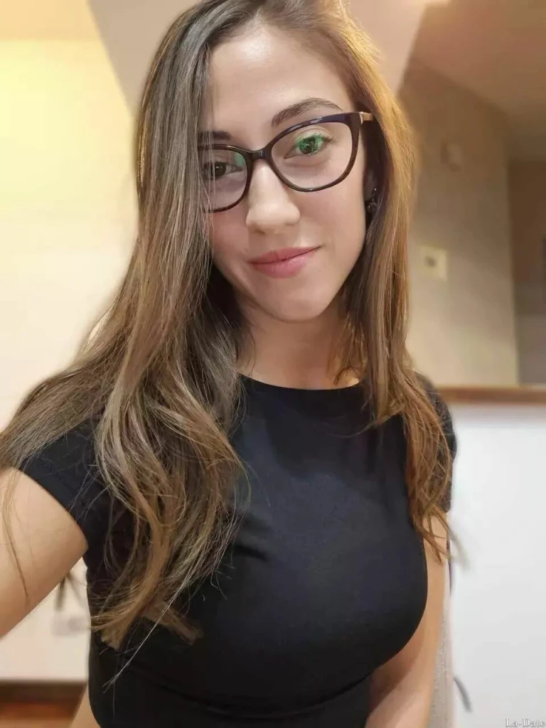 Karen Profile image 6