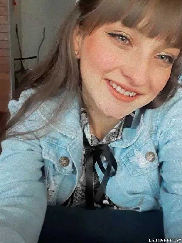 Karoline, 20