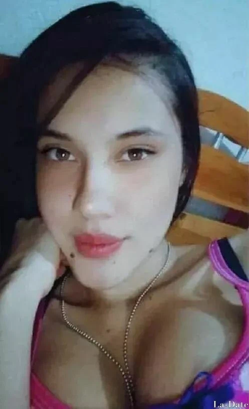 Nicole Profile image 6