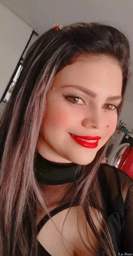 Carmen, 29